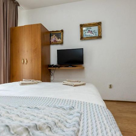 Apartments Dino Kaštela Buitenkant foto