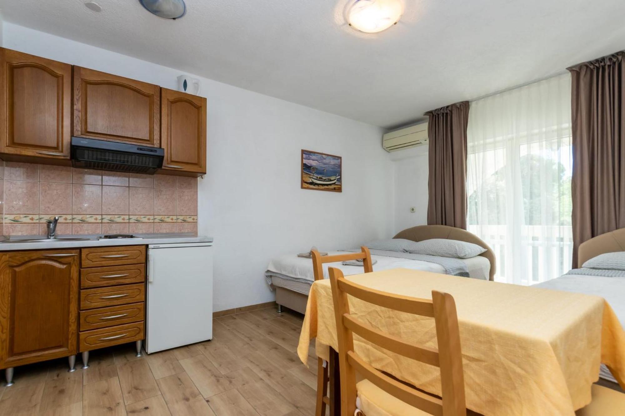 Apartments Dino Kaštela Buitenkant foto