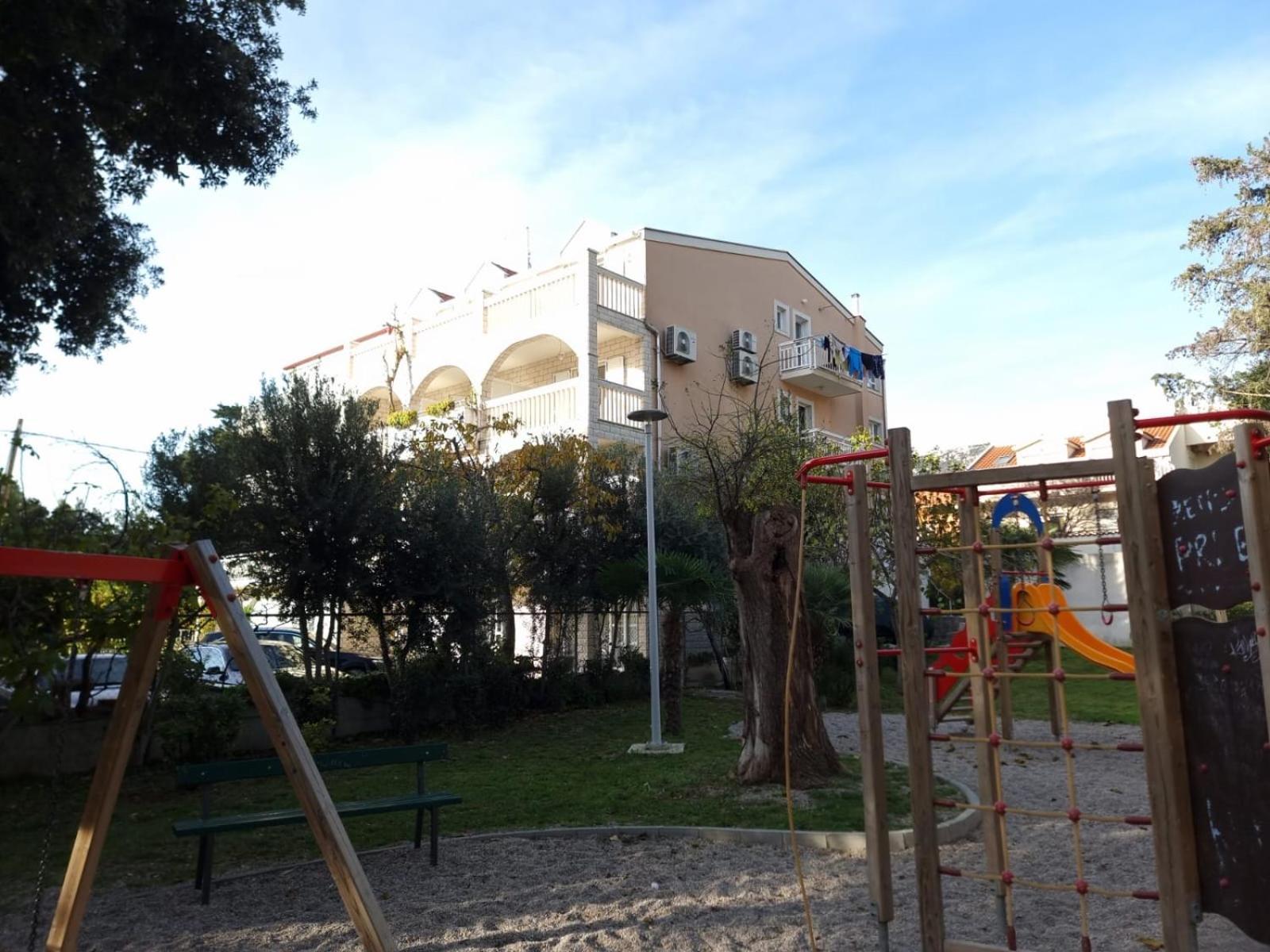 Apartments Dino Kaštela Buitenkant foto